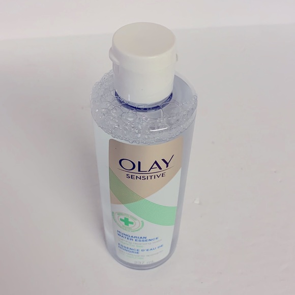 Olay Sensitive Cleansing Water with Hungarian Water Essence - Picture 5 of 6
